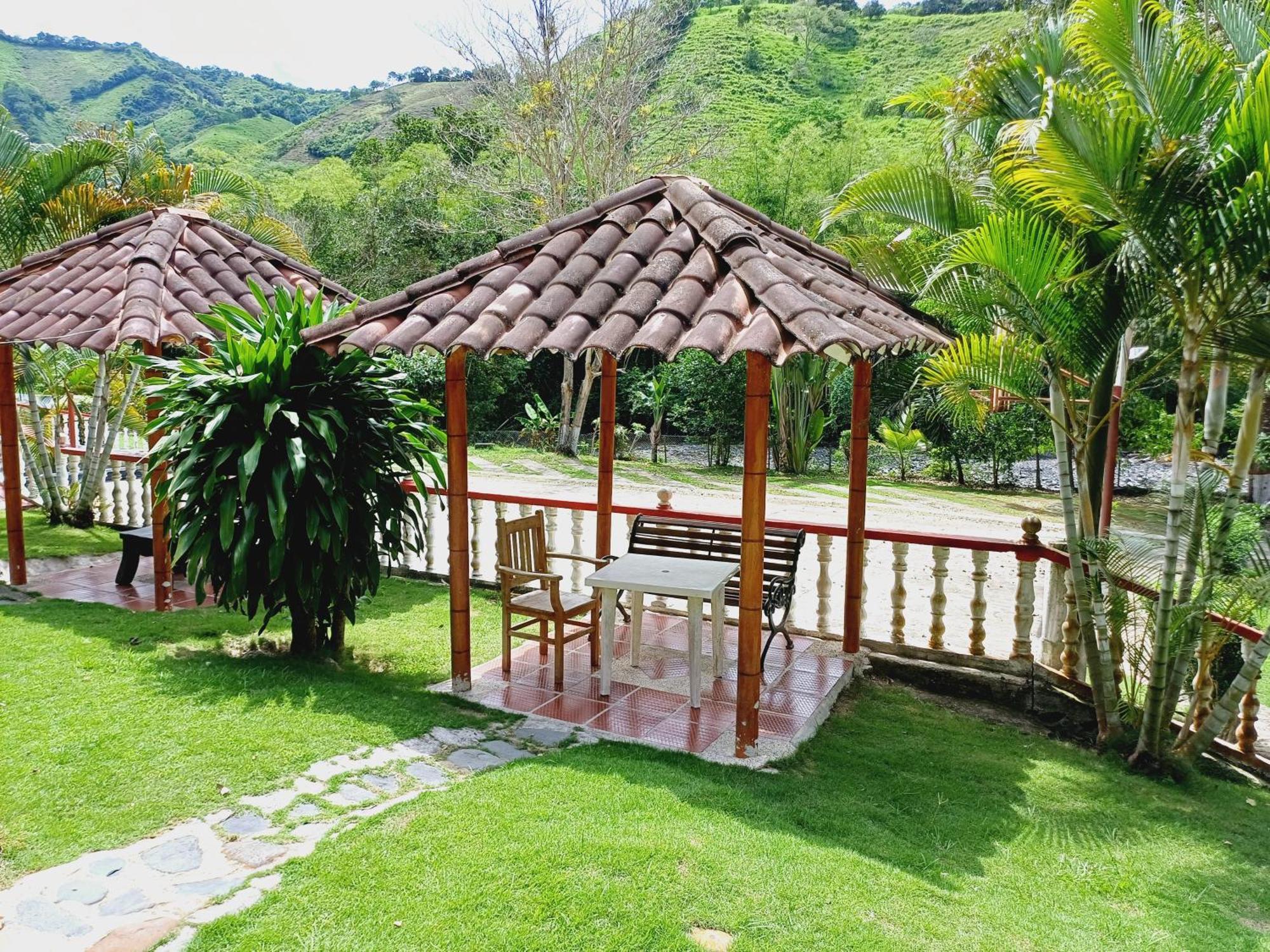 Hotel Campestre La Gaitana 托比亚 外观 照片