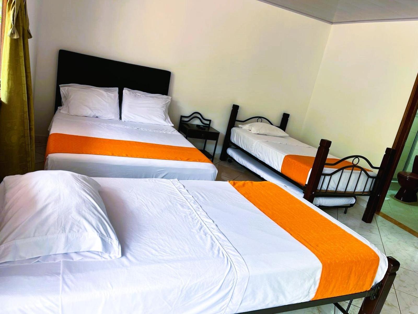 Hotel Campestre La Gaitana 托比亚 外观 照片