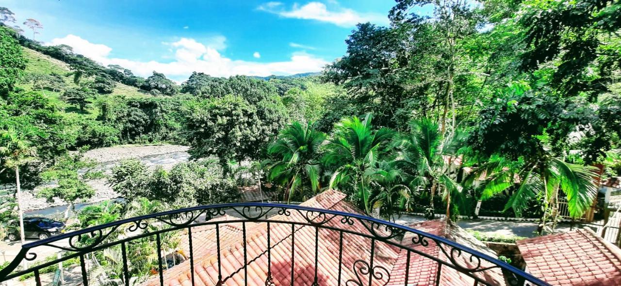 Hotel Campestre La Gaitana 托比亚 外观 照片